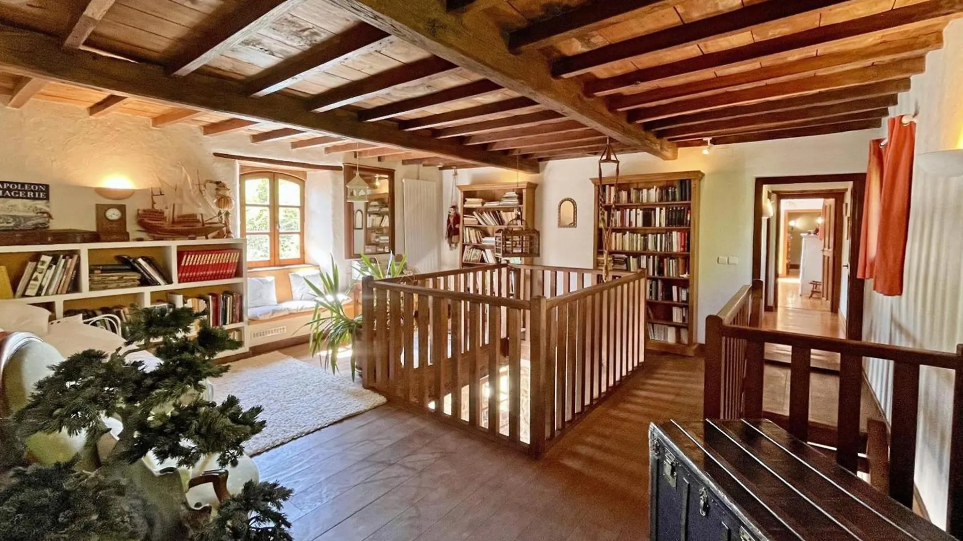 Decouvrez Ce Gite Champetre Avec Spa, Sauna, Piscine Et Jardin Privatif A Essertines-En-Donzy - Fr-1-496-200