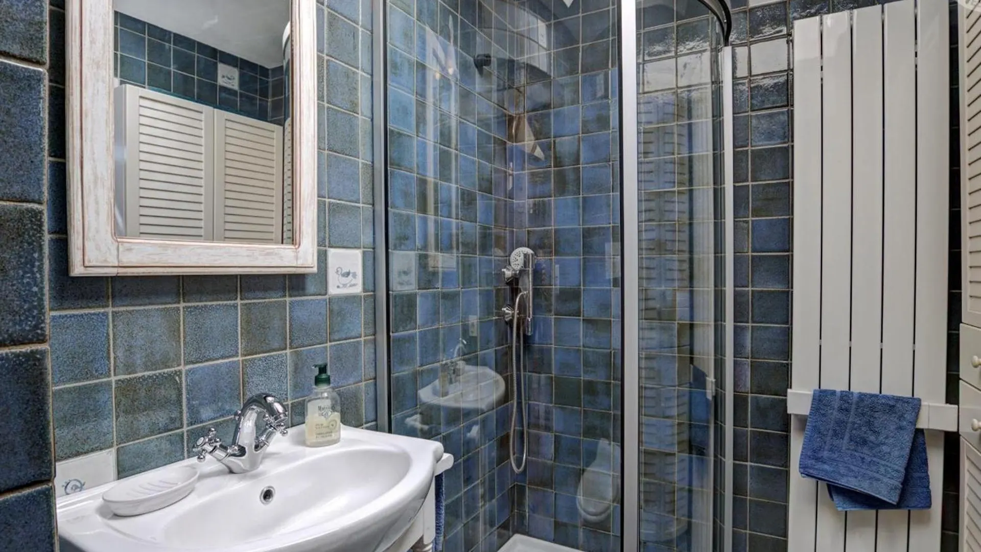 度假居 Decouvrez Ce Gite Champetre Avec Spa, Sauna, Piscine Et Jardin Privatif A Essertines-En-Donzy - Fr-1-496-200 法国
